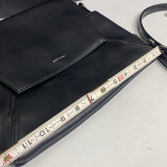 Matt & Nat Black Minka Vegan Hobo Bag Dwell Crossbody Bag - Picture 16 of 17